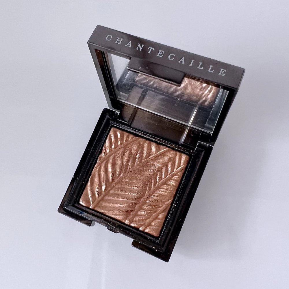 Chantecaille Luminescent Eye Shade Lion